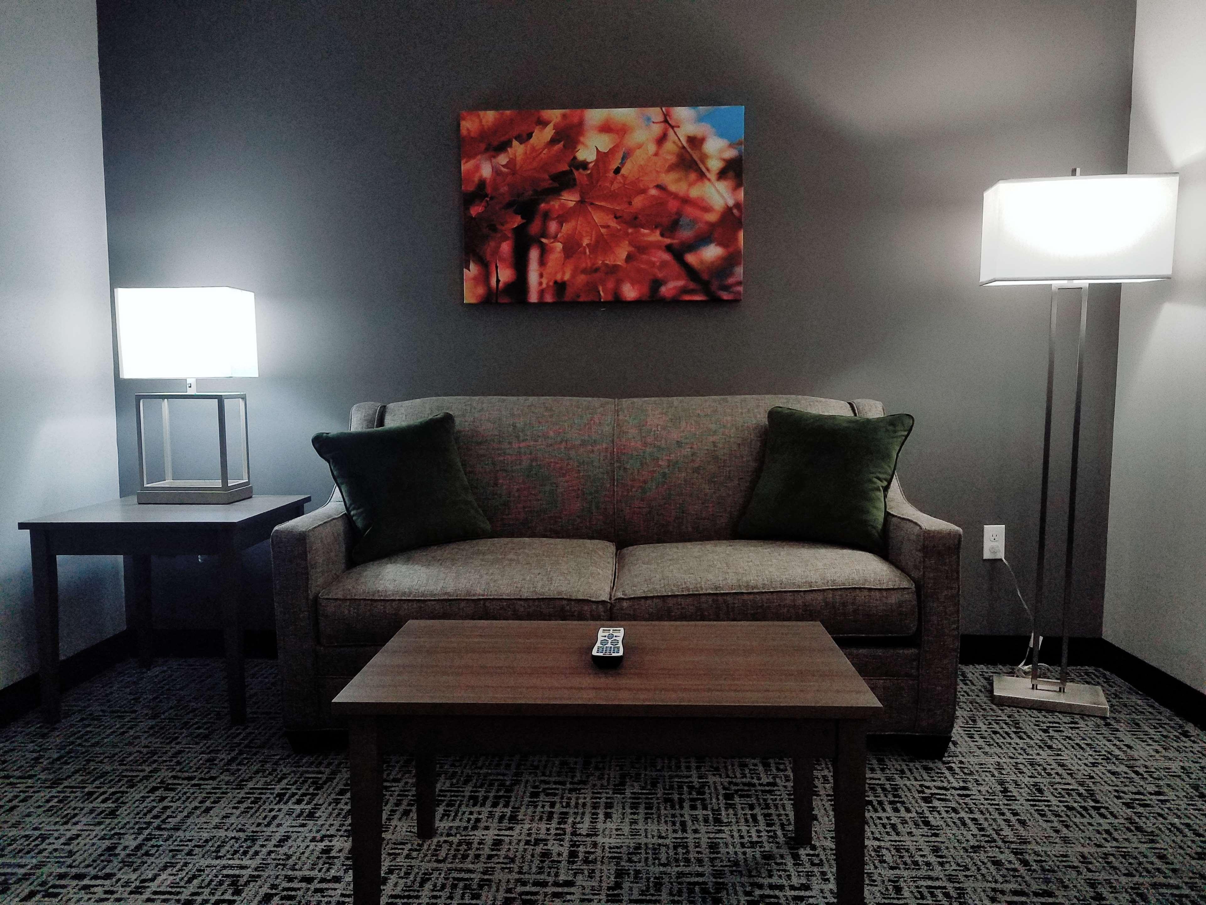 Best Western Plus Wayland Hotel Shelbyville Exterior photo