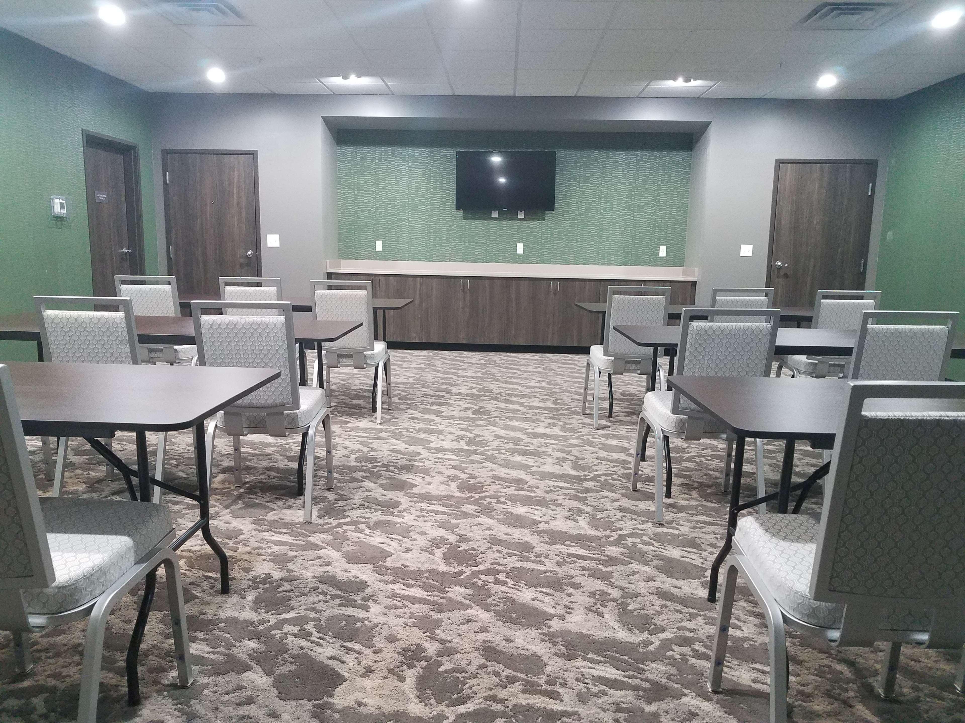 Best Western Plus Wayland Hotel Shelbyville Exterior photo