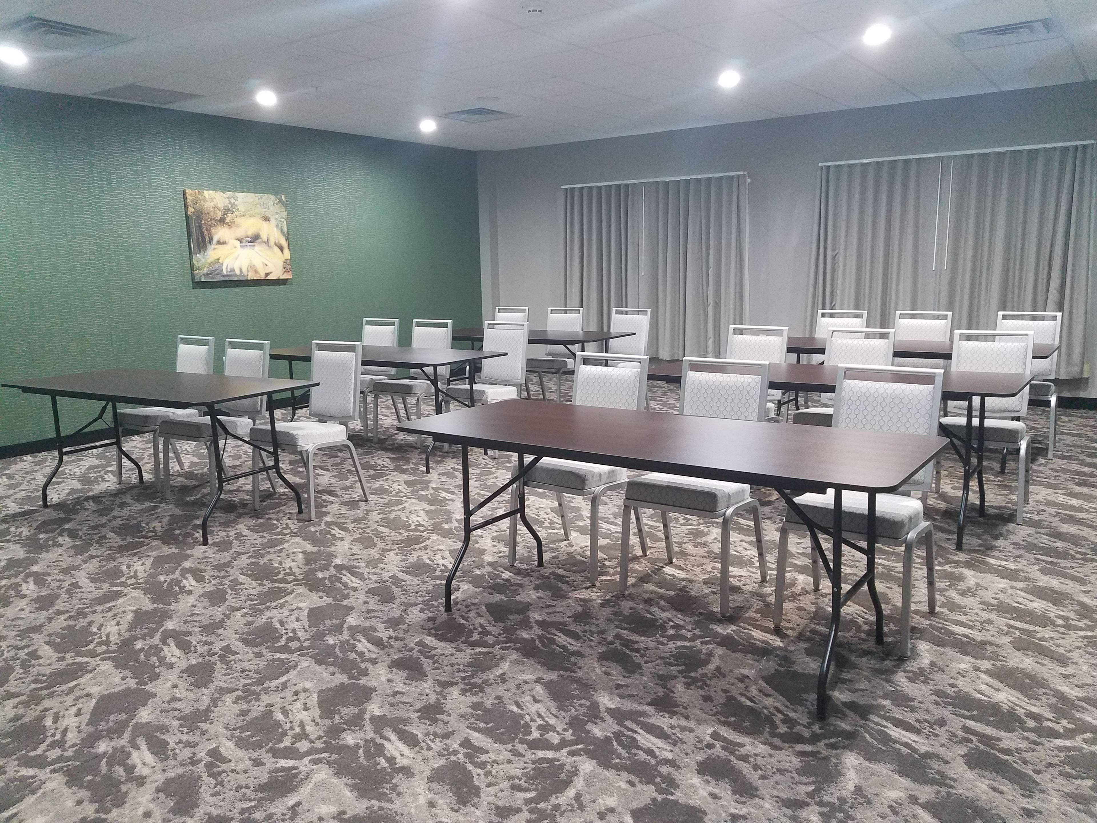 Best Western Plus Wayland Hotel Shelbyville Exterior photo