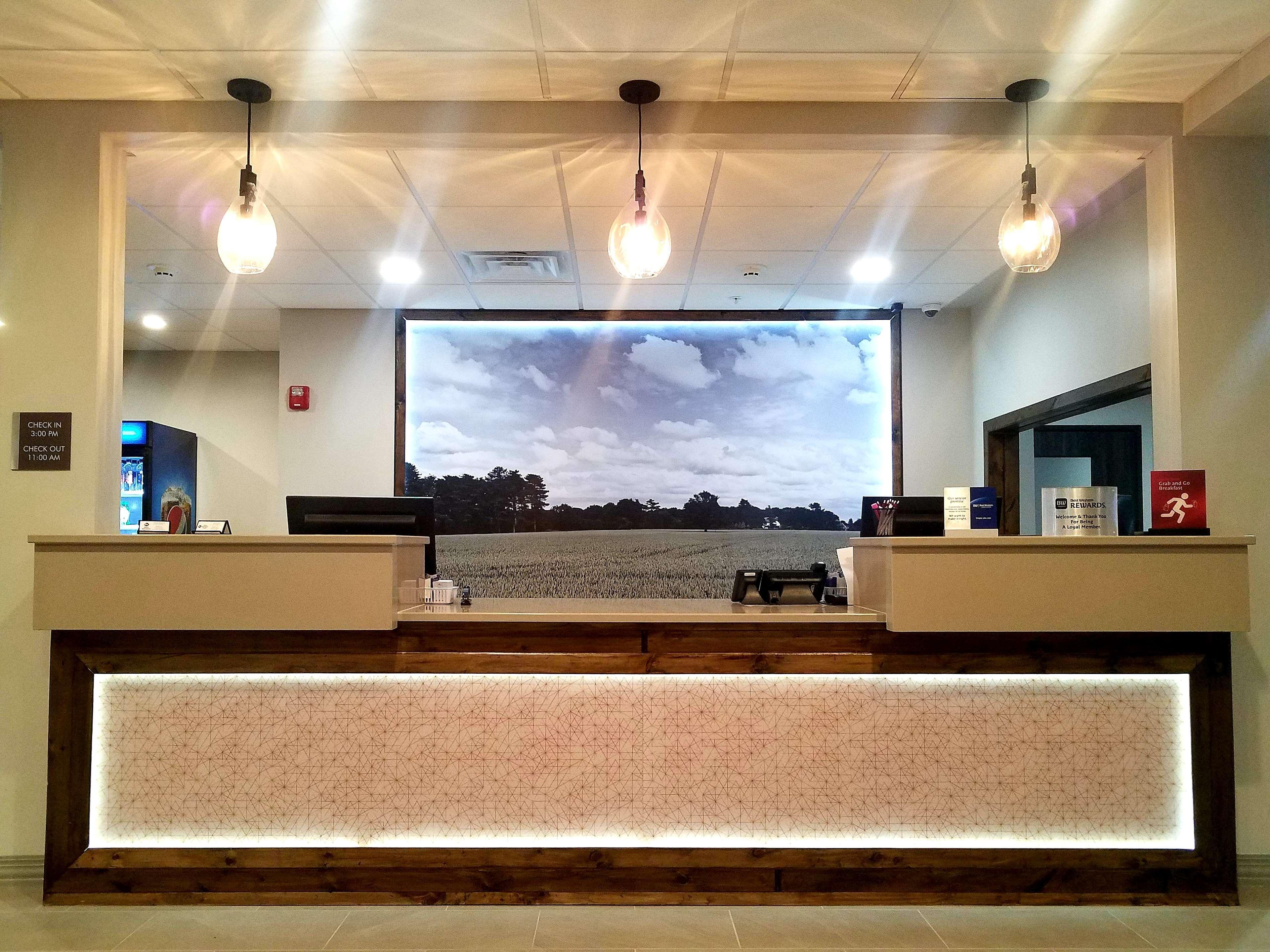 Best Western Plus Wayland Hotel Shelbyville Exterior photo